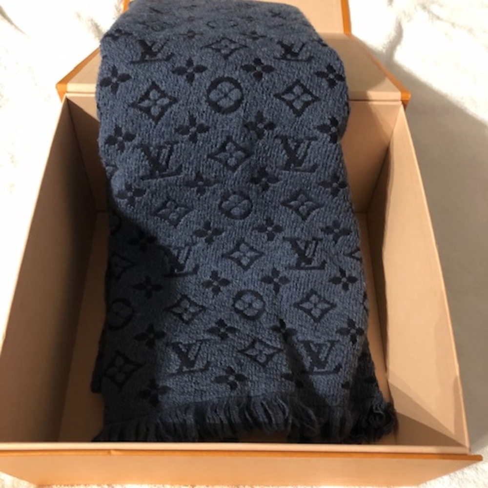 LOUIS VUITTON MONOGRAM WOOL SCARF - BLUE
